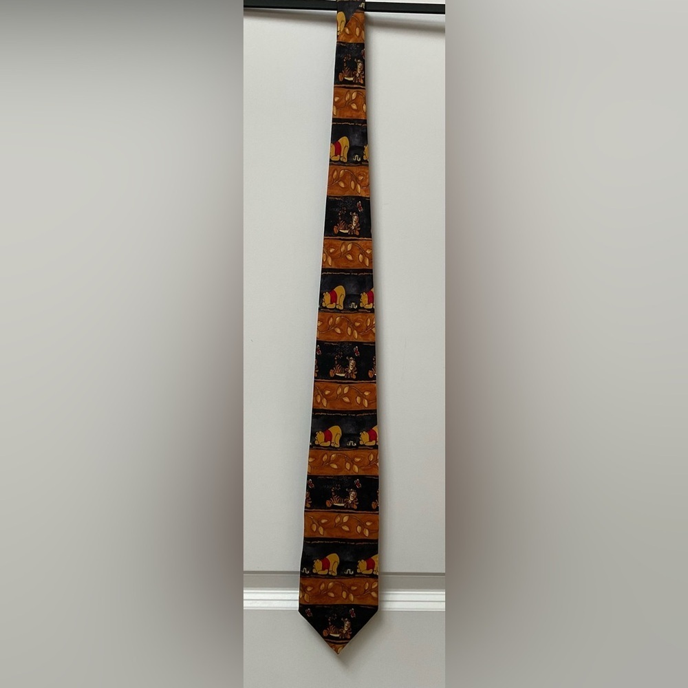 Disney Store Pooh & Tigger Tie